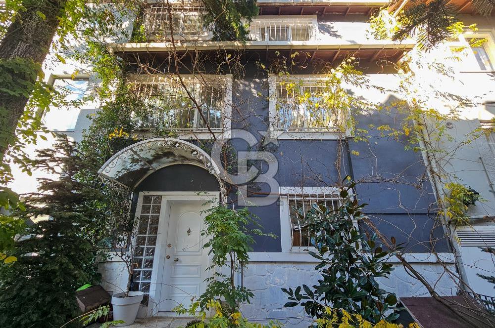 Fırsat Akatlar 3 katlı merkezi Bahçeli Villa