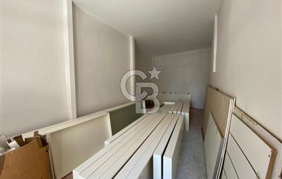 KARŞIYAKA ÇARŞI TİYATRO SOKAĞINDA KOMPLE SATILIK TARİHİ BİNA
