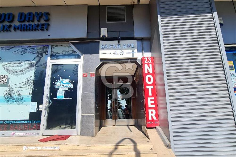         Küçük Çamlıca'da Merkezi  Konumda  Ferah 3+1 Kiralık   Ofis