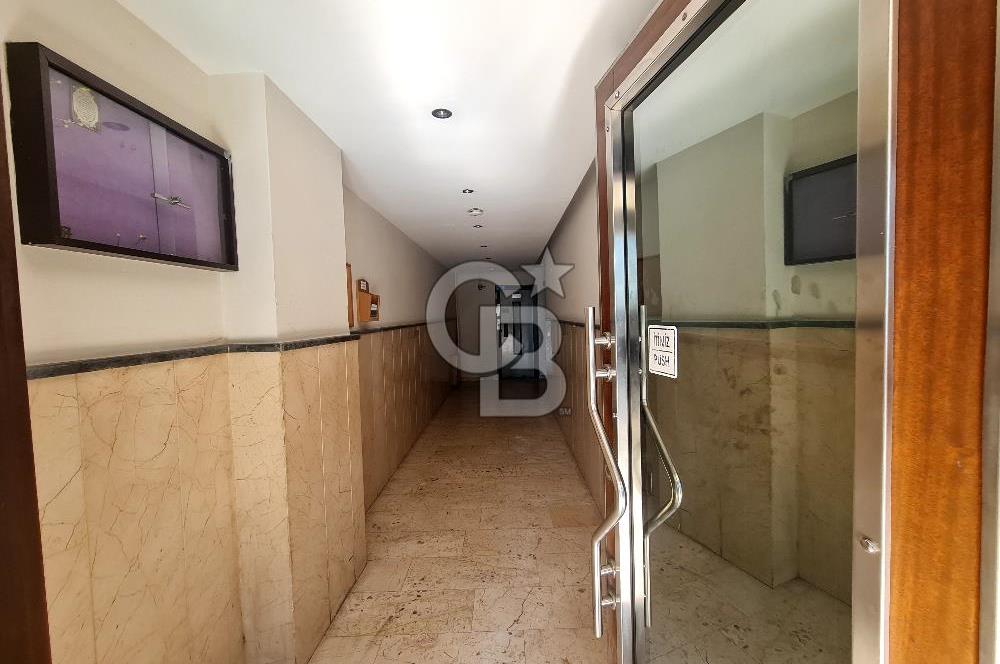         Küçük Çamlıca'da Merkezi  Konumda  Ferah 3+1 Kiralık   Ofis