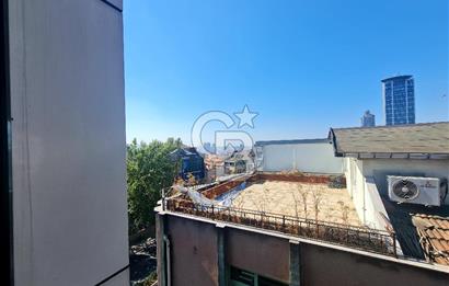         Küçük Çamlıca'da Merkezi  Konumda  Ferah 3+1 Kiralık   Ofis