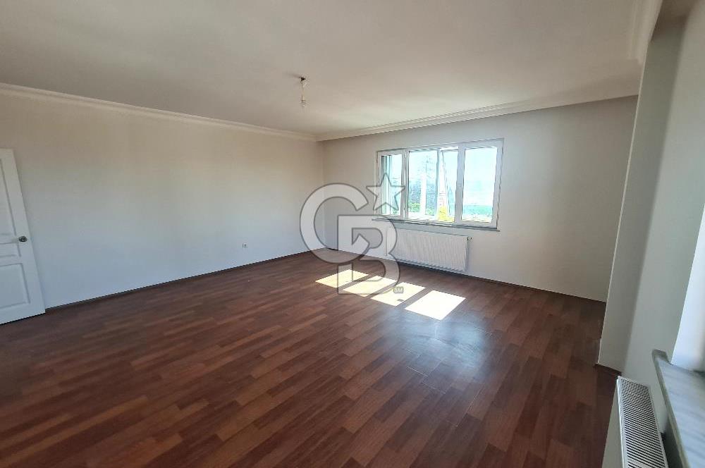         Küçük Çamlıca'da Merkezi  Konumda  Ferah 3+1 Kiralık   Ofis