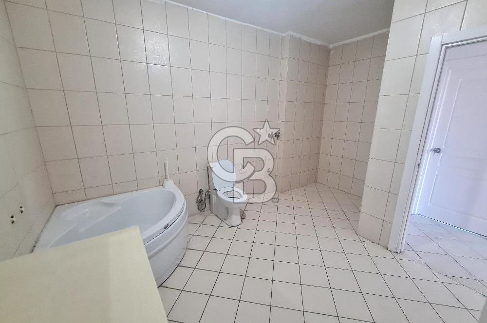         Küçük Çamlıca'da Merkezi  Konumda  Ferah 3+1 Kiralık   Ofis