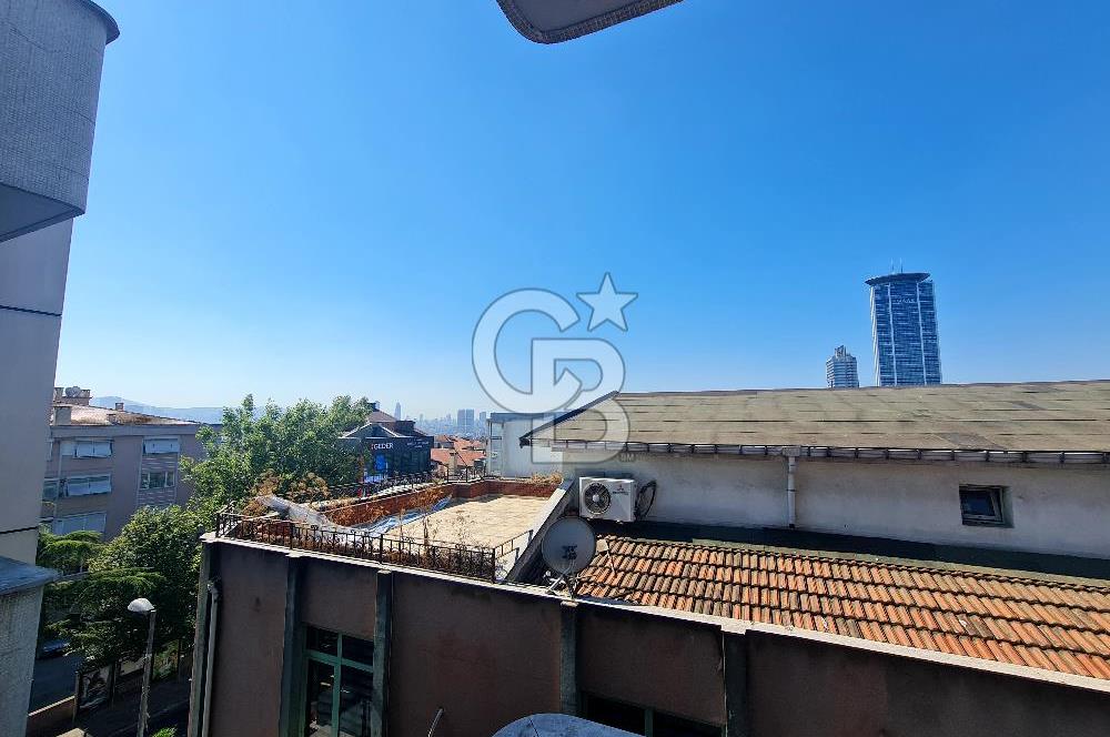         Küçük Çamlıca'da Merkezi  Konumda  Ferah 3+1 Kiralık   Ofis