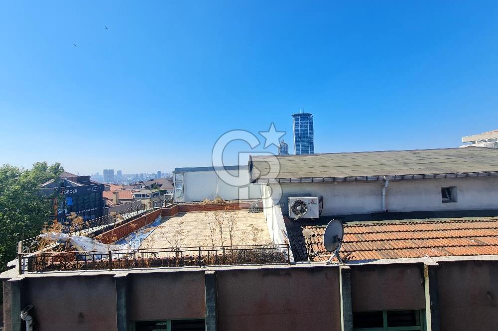         Küçük Çamlıca'da Merkezi  Konumda  Ferah 3+1 Kiralık   Ofis