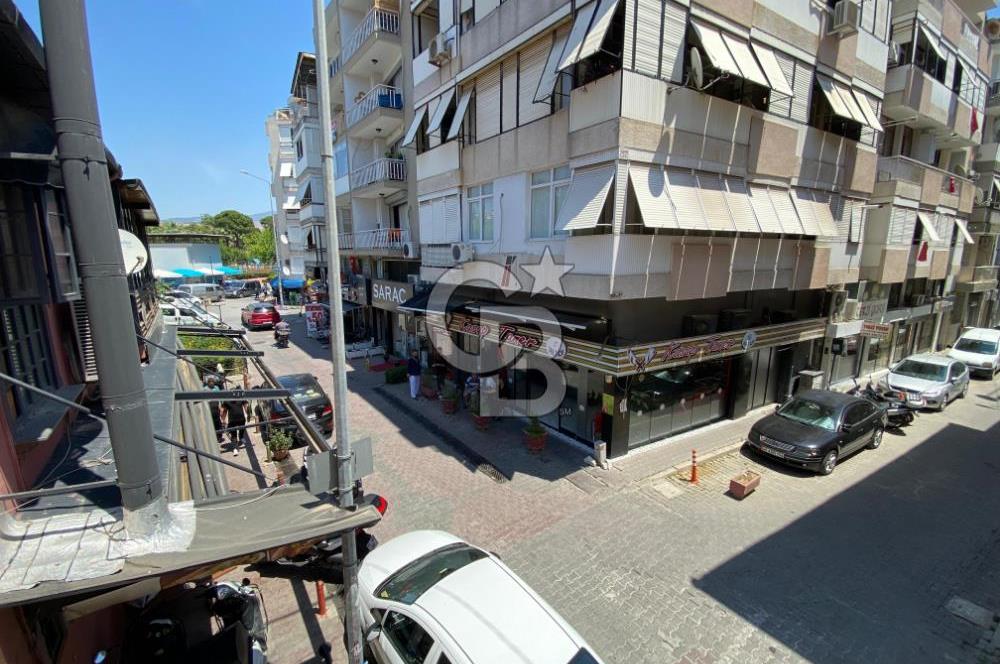 KARŞIYAKA ÇARŞI TİYATRO SOKAĞINDA KOMPLE SATILIK TARİHİ BİNA