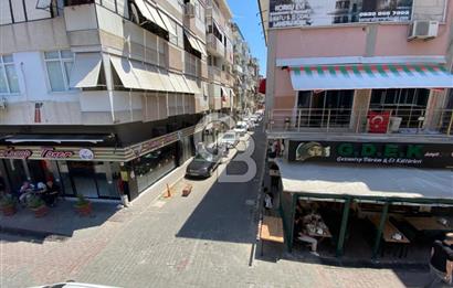 KARŞIYAKA ÇARŞI TİYATRO SOKAĞINDA KOMPLE SATILIK TARİHİ BİNA