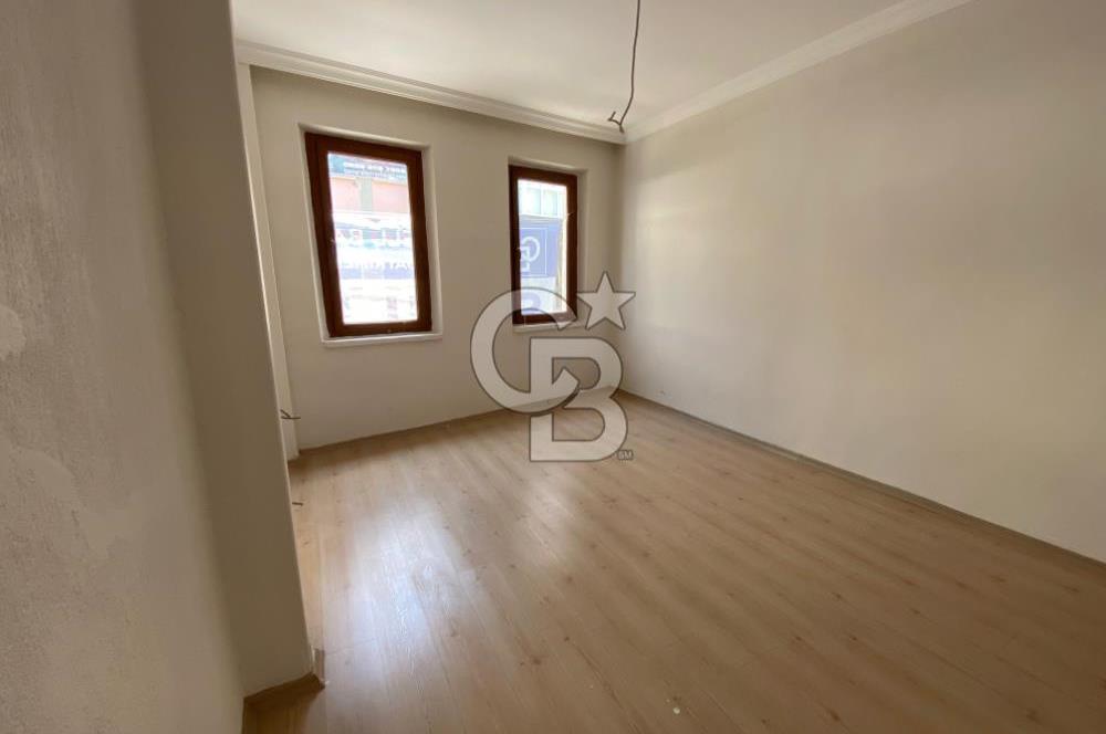 KARŞIYAKA ÇARŞI TİYATRO SOKAĞINDA KOMPLE SATILIK TARİHİ BİNA