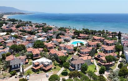 SEFERİHİSAR ÜRKMEZ'DE ERDEM-TUR SİTESİ'NDE SATILIK 3+1 VİLLA