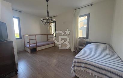 KARŞIKENT SİTESİNDE HAVUZLU GENİŞ BAHÇELİ 7+1  SATILIK VİLLA
