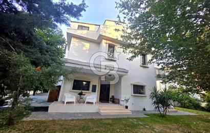 KARŞIKENT SİTESİNDE HAVUZLU GENİŞ BAHÇELİ 7+1  SATILIK VİLLA