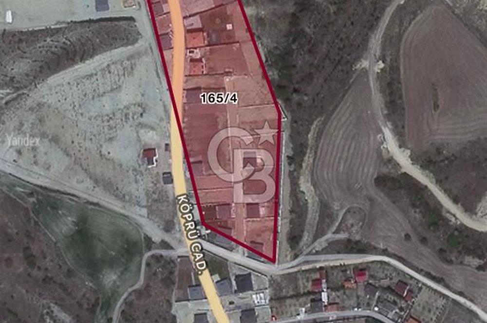 KEÇİÖREN LEZGİ DE DUVARLA ÇEVRİLİ 412 m2 TARLA