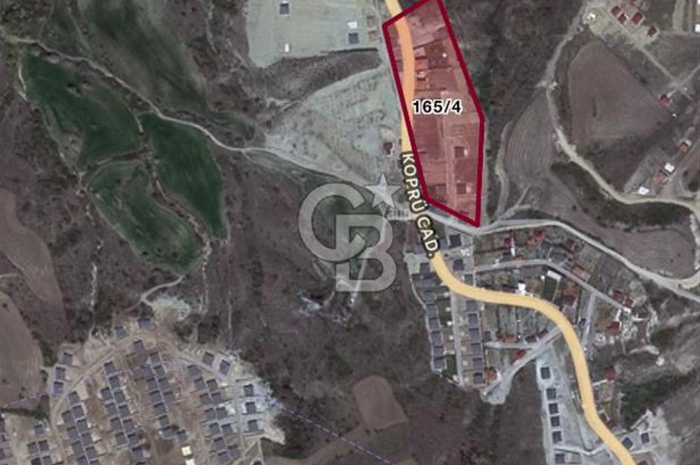 KEÇİÖREN LEZGİ DE DUVARLA ÇEVRİLİ 412 m2 TARLA