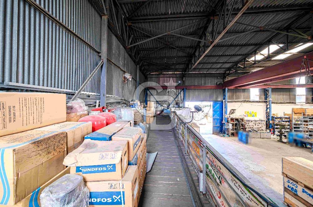 PENDİK KAYNARCA'DA E5'E PARALEL VİNÇLİ KİRALIK 1000 M2 DEPO