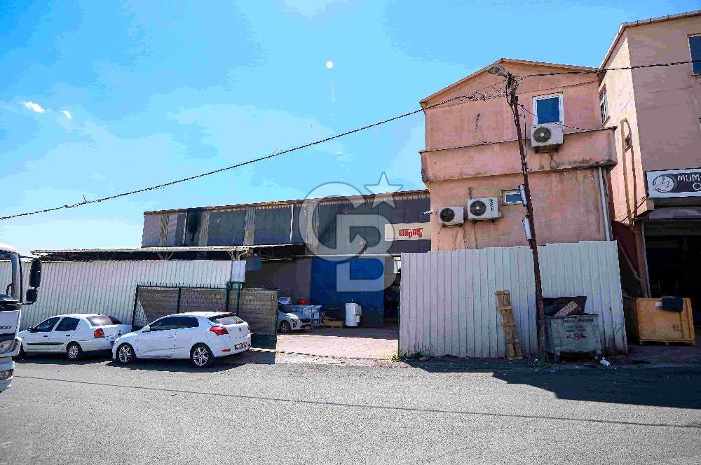 PENDİK KAYNARCA'DA E5'E PARALEL VİNÇLİ KİRALIK 1000 M2 DEPO
