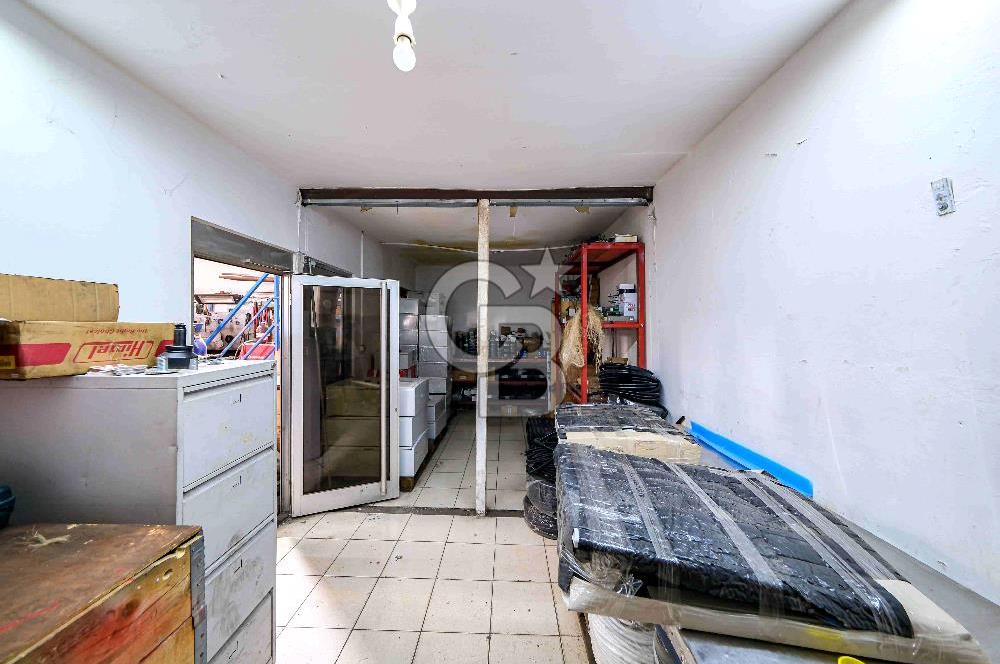 PENDİK KAYNARCA'DA E5'E PARALEL VİNÇLİ KİRALIK 1000 M2 DEPO