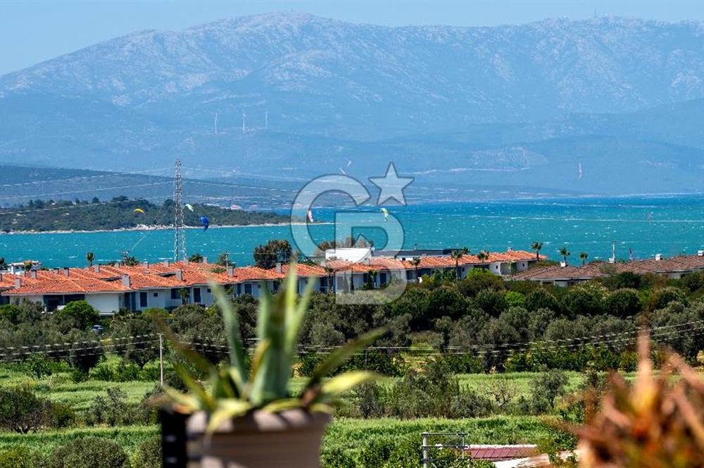 URLA KENT SİTESİ FULL DENİZ MANZARALI ÖZEL HAVUZLU VİLLA