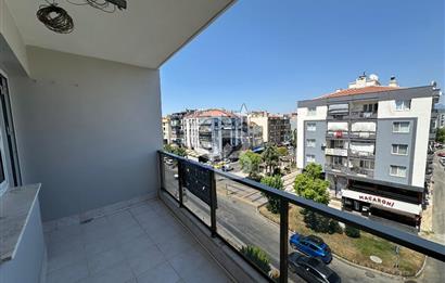 Gaziemir-Atıfbey, Sevgi Yolu Üzerinde Eşyalı 3+1 Kiralık Daire