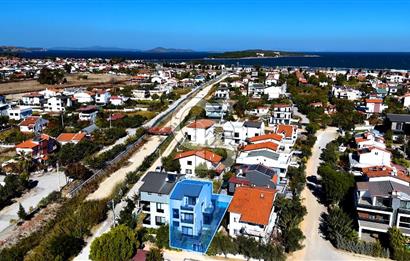 URLA ATATÜRK MAHALLESİ 5+1 HAVUZLU MÜSTAKİL VİLLA SATILIK