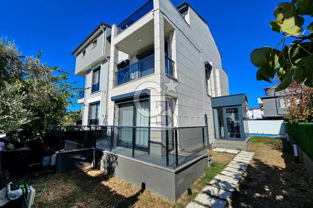 URLA ATATÜRK MAHALLESİ 5+1 HAVUZLU MÜSTAKİL VİLLA SATILIK