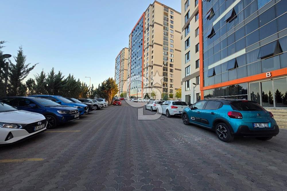 RELAX PLUS B BLOKTA BOŞ EŞYALI BALKONLU 1+1 SATILIK DAİRE