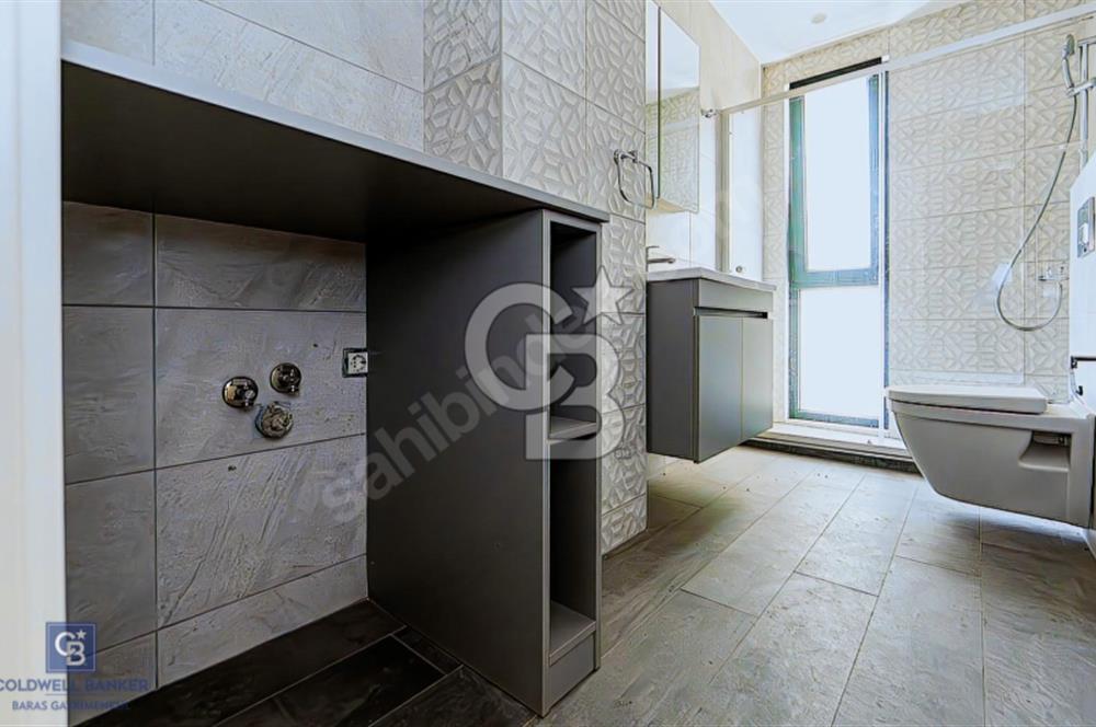 Bağdat Caddesi Şaşkınbakkal'da 3+1 Kiralık Ofis Katı