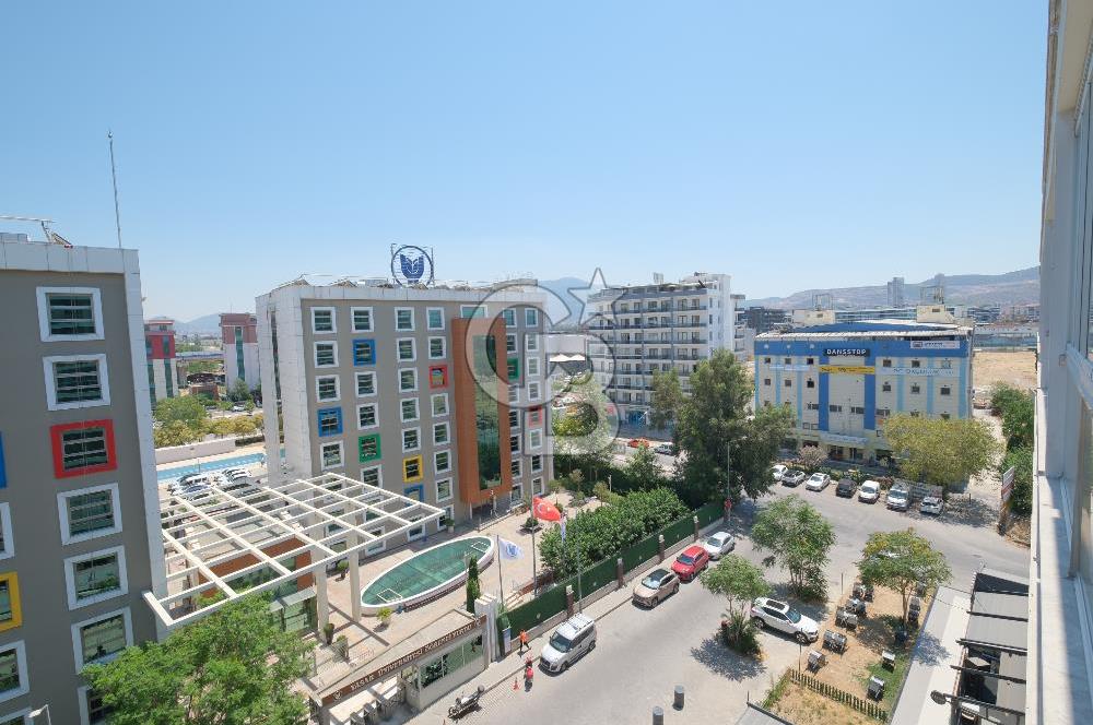 TRADEMARK STUDİO BORNOVA’ DA  EŞYALI 1+1 KİRALIK DAİRE 
