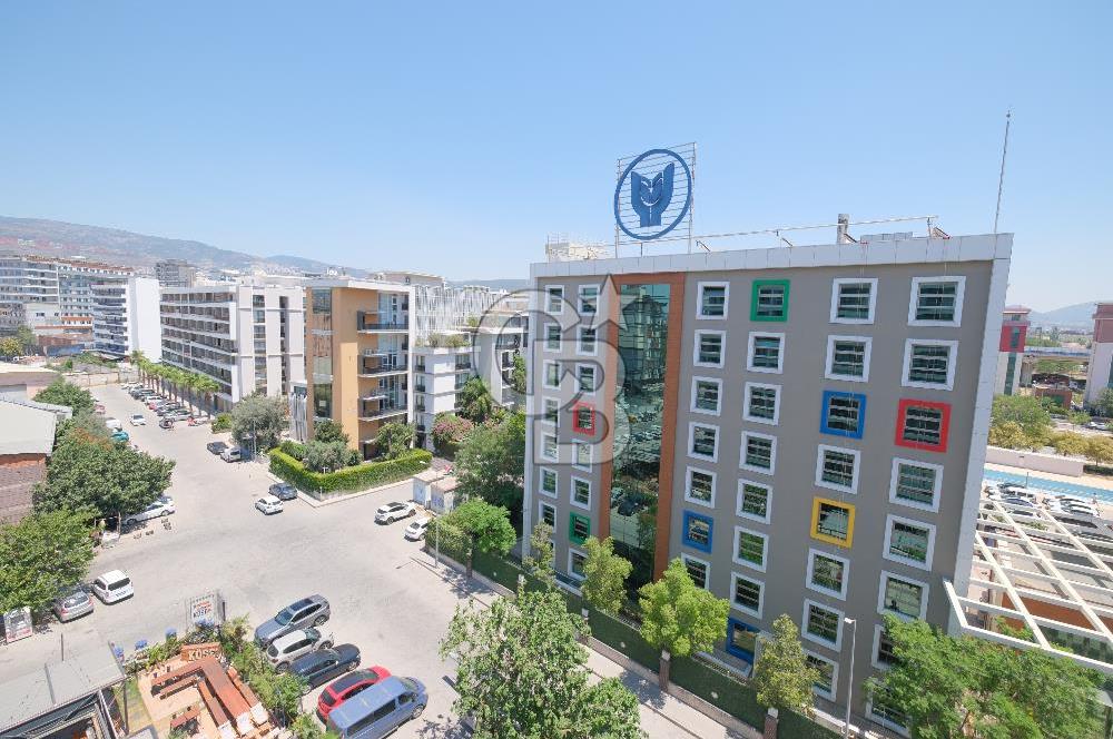 TRADEMARK STUDİO BORNOVA’ DA  EŞYALI 1+1 KİRALIK DAİRE 