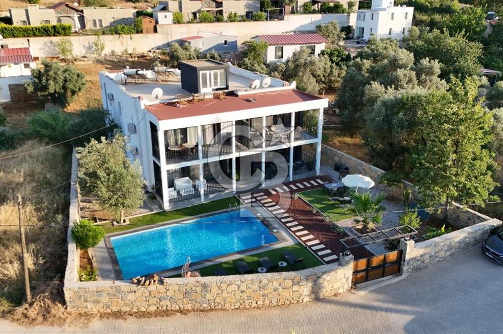 YALIÇİFTLİK'DE YILLIK KİRALIK BAHÇE KATI 2+1 HAVUZLU DAİRE