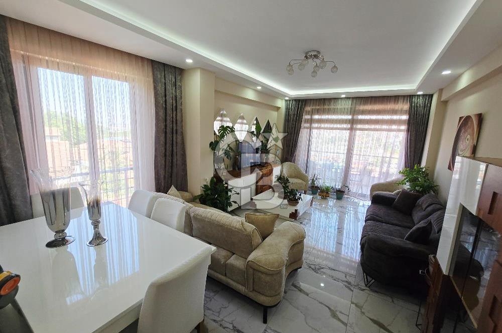 Panaromik Manzaralı Ferah Ve Geniş 3+1