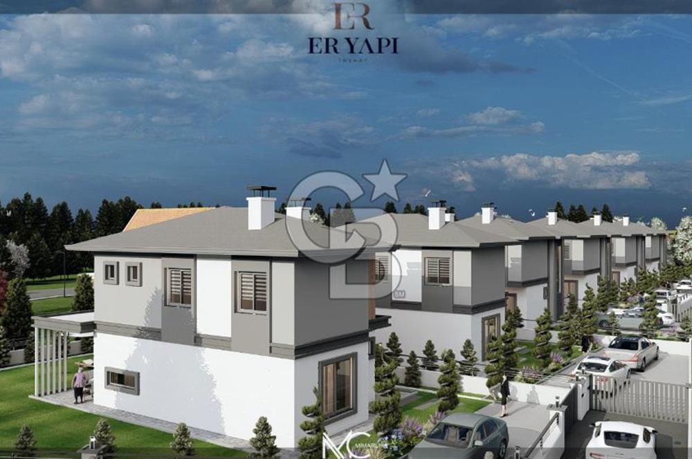 ERCİYES VE ŞEHİR MANZARALI DOĞA İÇİNDE HARİKA KONUMLU LÜKS VİLLA