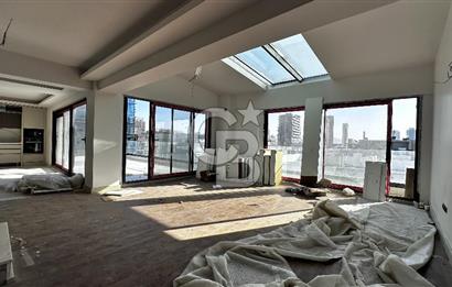 Bayraklı Plazalar Bölgesinde Satılık Dublex, 4+1, 254m2, 4 Banyo