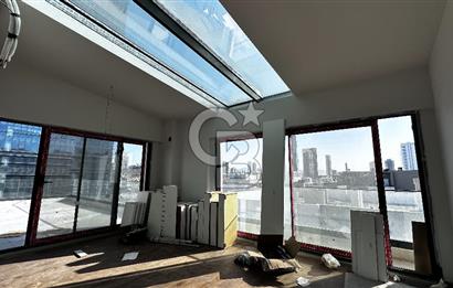 Bayraklı Plazalar Bölgesinde Satılık Dublex, 4+1, 254m2, 4 Banyo