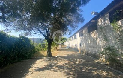 Buca Karacaağaç'ta Satılık Eşsiz Konumlu, Havuzlu, Özel Dizayn Muhteşem Çiftlik