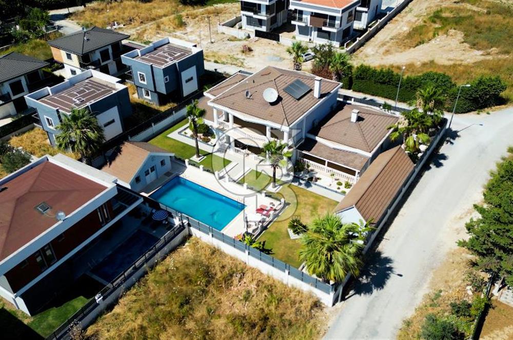 AYDIN KUŞADASI SOĞUCAK’TA EŞYALI YÜZME HAVUZLU SATILIK 5+2 LÜKS VİLLA