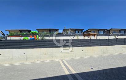 BAĞLICA ZİRVE CEDDESİNDE GÜLHANIM KONAKLARINDA NATAMAM VİLLA