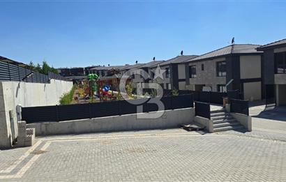 BAĞLICA ZİRVE CEDDESİNDE GÜLHANIM KONAKLARINDA NATAMAM VİLLA