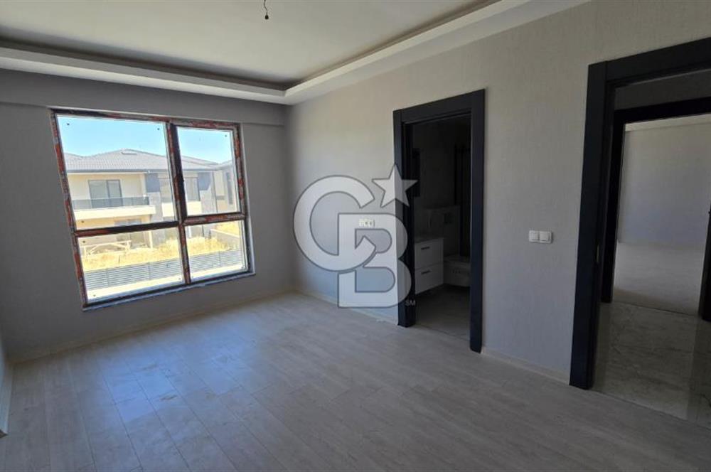 BAĞLICA ZİRVE CEDDESİNDE GÜLHANIM KONAKLARINDA NATAMAM VİLLA