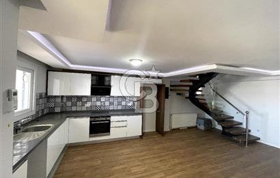 YENİ FOÇA'DA EŞSİZ MANZARALI MÜSTAKİL 4+1 TRİPLEX VİLLA