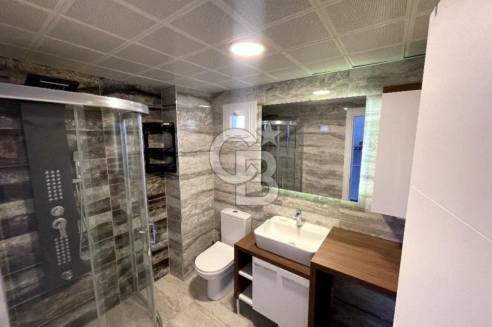 YENİ FOÇA'DA EŞSİZ MANZARALI MÜSTAKİL 4+1 TRİPLEX VİLLA
