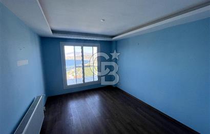 YENİ FOÇA'DA EŞSİZ MANZARALI MÜSTAKİL 4+1 TRİPLEX VİLLA