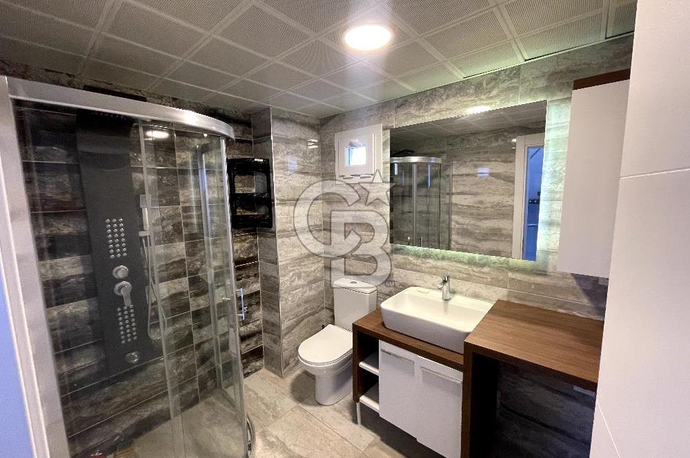 YENİ FOÇA'DA EŞSİZ MANZARALI MÜSTAKİL 4+1 TRİPLEX VİLLA