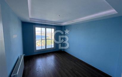 YENİ FOÇA'DA EŞSİZ MANZARALI MÜSTAKİL 4+1 TRİPLEX VİLLA