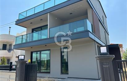Sarıçam Çınarlı da Satılık Villa Akıllı Ev Sistemi 5+1