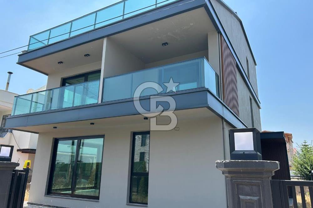 Sarıçam Çınarlı da Satılık Villa Akıllı Ev Sistemi 5+1