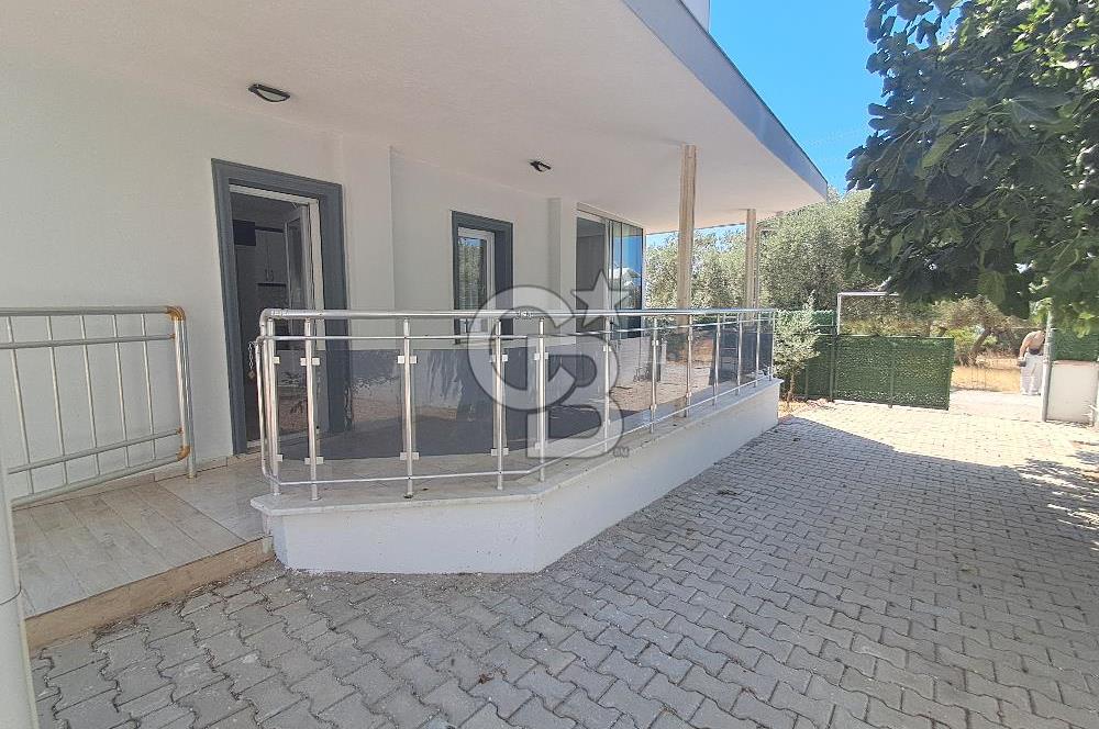 Didim Akbük'de Deniz Manzaralı Bahçeli Teraslı Villa