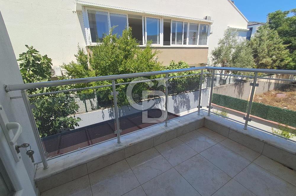 Didim Akbük'de Deniz Manzaralı Bahçeli Teraslı Villa