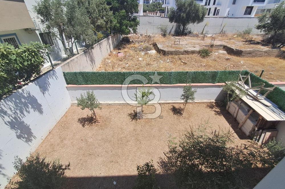 Didim Akbük'de Deniz Manzaralı Bahçeli Teraslı Villa