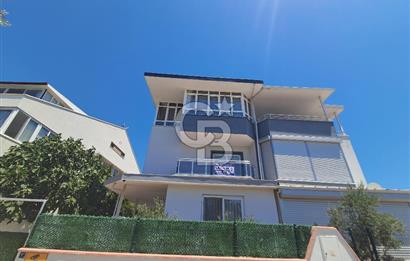 Didim Akbük'de Deniz Manzaralı Bahçeli Teraslı Villa