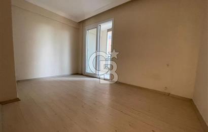 SEYREK’TE CAM BALKONLU CADDEÜSTÜ 2+1 ARAKAT KİRALIK DAİRE